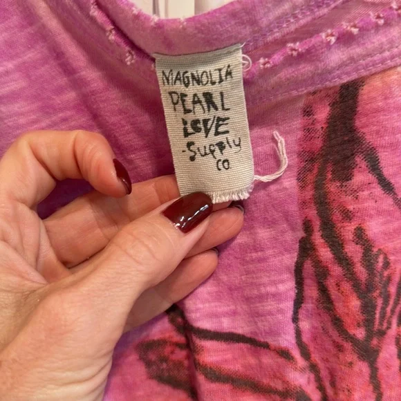 Magnolia Pearl Pink Graphic Tank Top - Picture 3 of 5